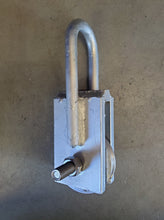 Snatch Block Side